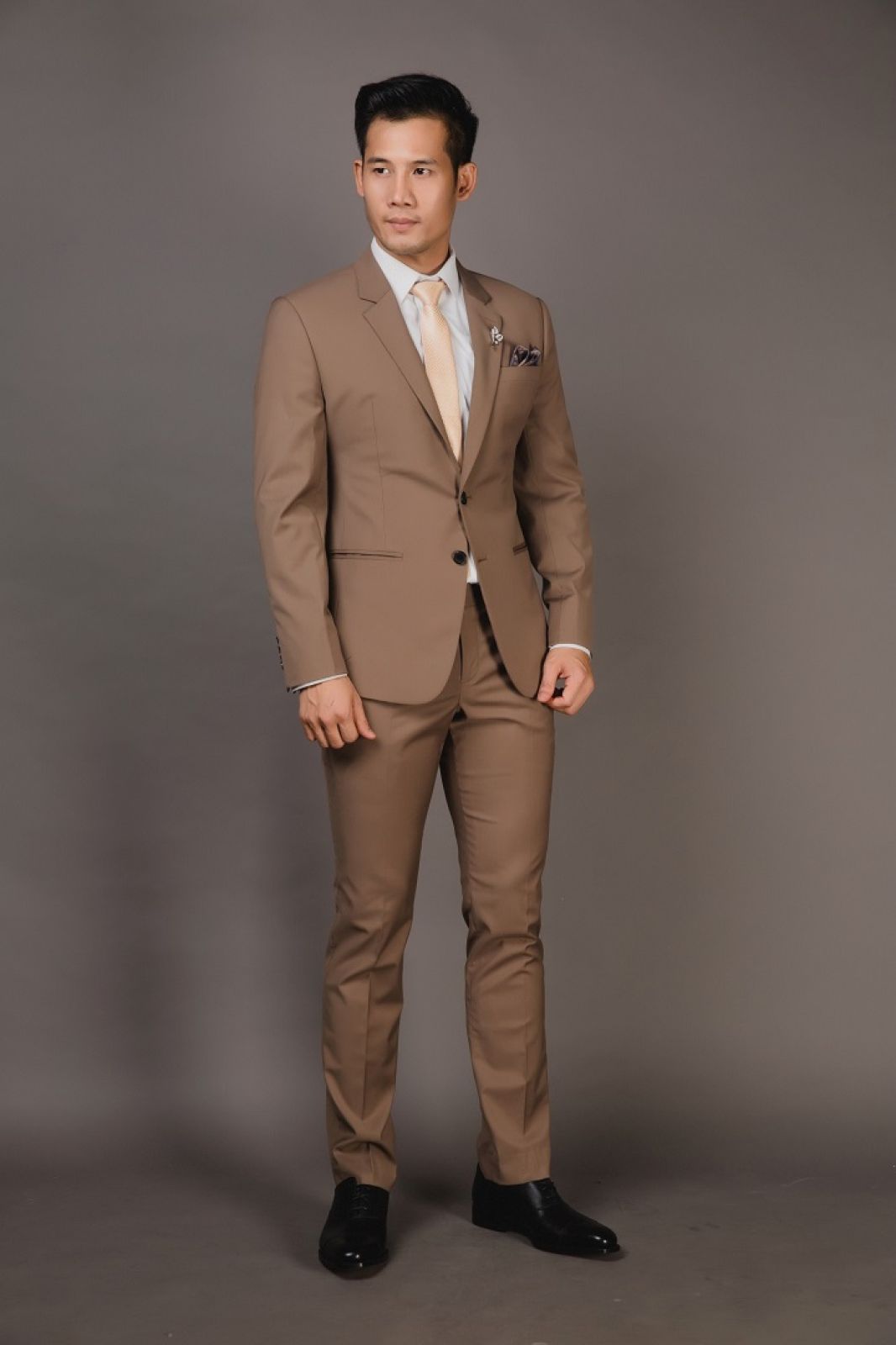 500559 Beige Suit 